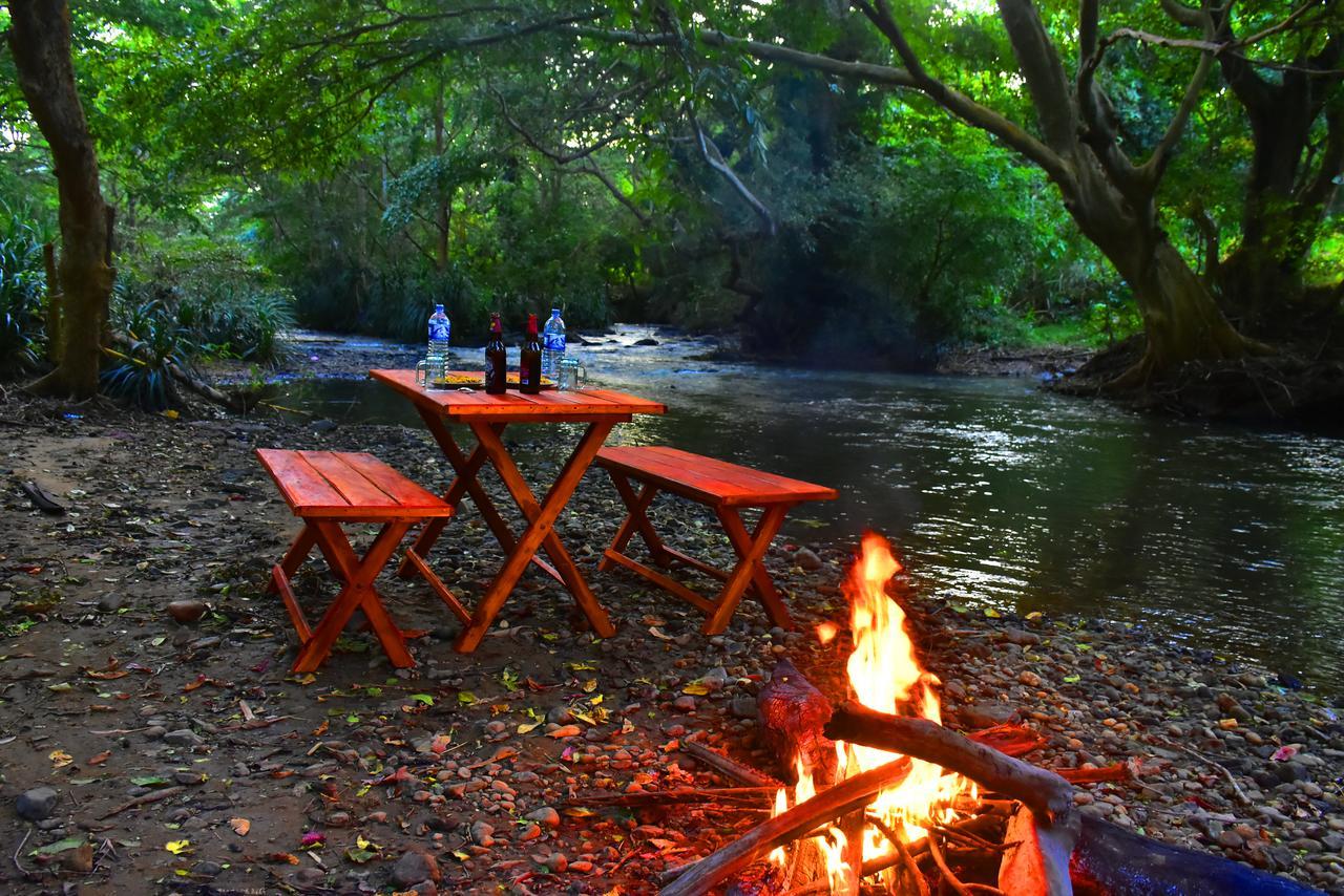 Silent River Cottage Udawalawe Esterno foto